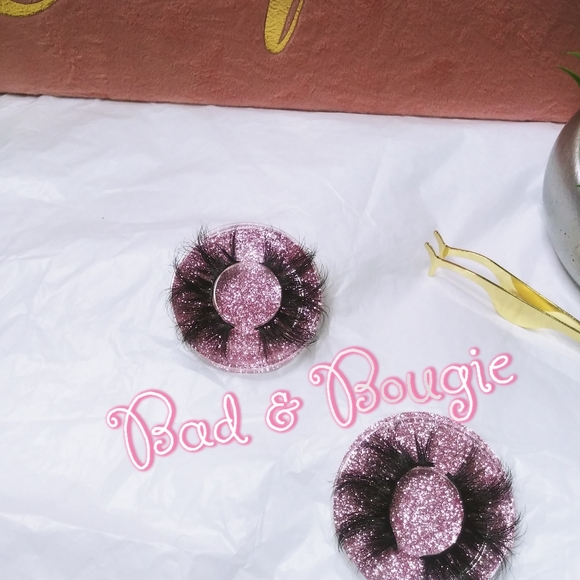 Strip Eyelashes - Picture 2 of 3